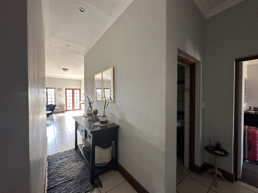 3 Bedroom Property for Sale in Meerhof North West